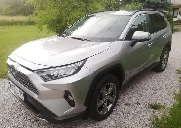 Toyota RAV4 cena 126000 przebieg: 50000, rok produkcji 2020 z Szydłowiec małe 46